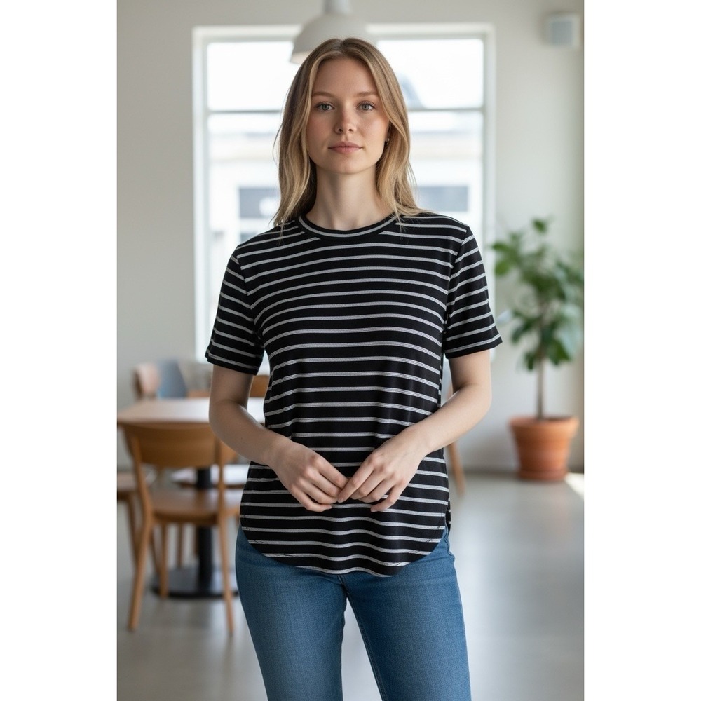 Crown & Ivy Women's M Medium Sweater Blue White Striped Scoop Neck‎ Puff Sleeves